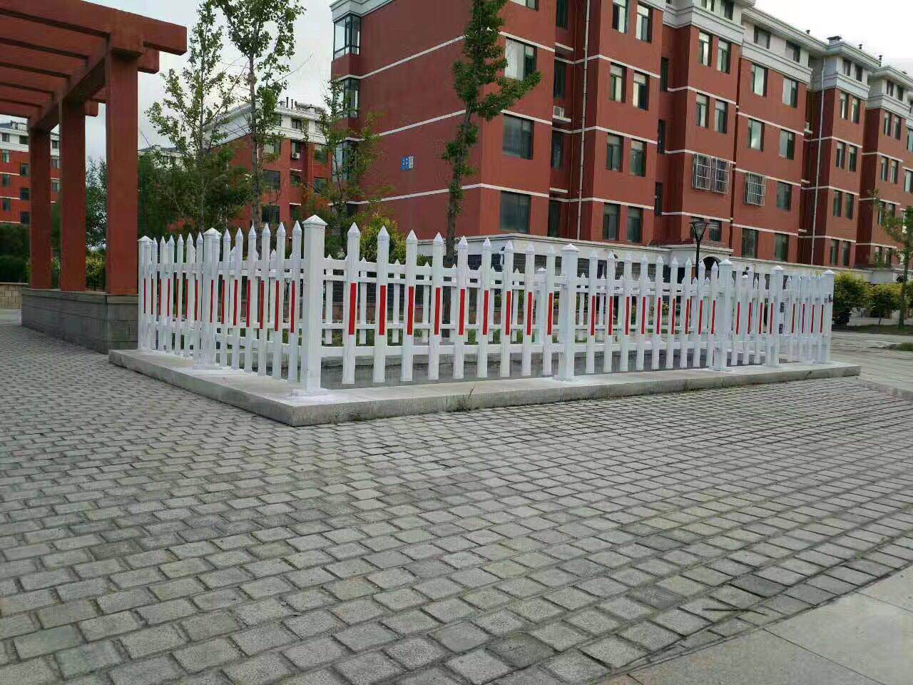 pvc護(hù)欄，鋅鋼護(hù)欄專業(yè)供應(yīng)商